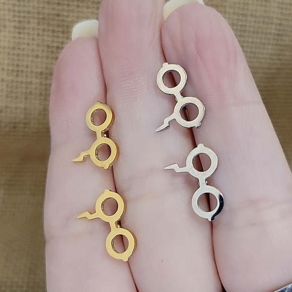 HARRY POTTER EARRINGS, Choice Of Color - Picture 1 of 5